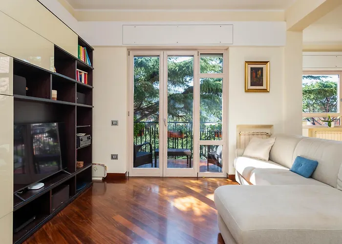 Pine House Apartment